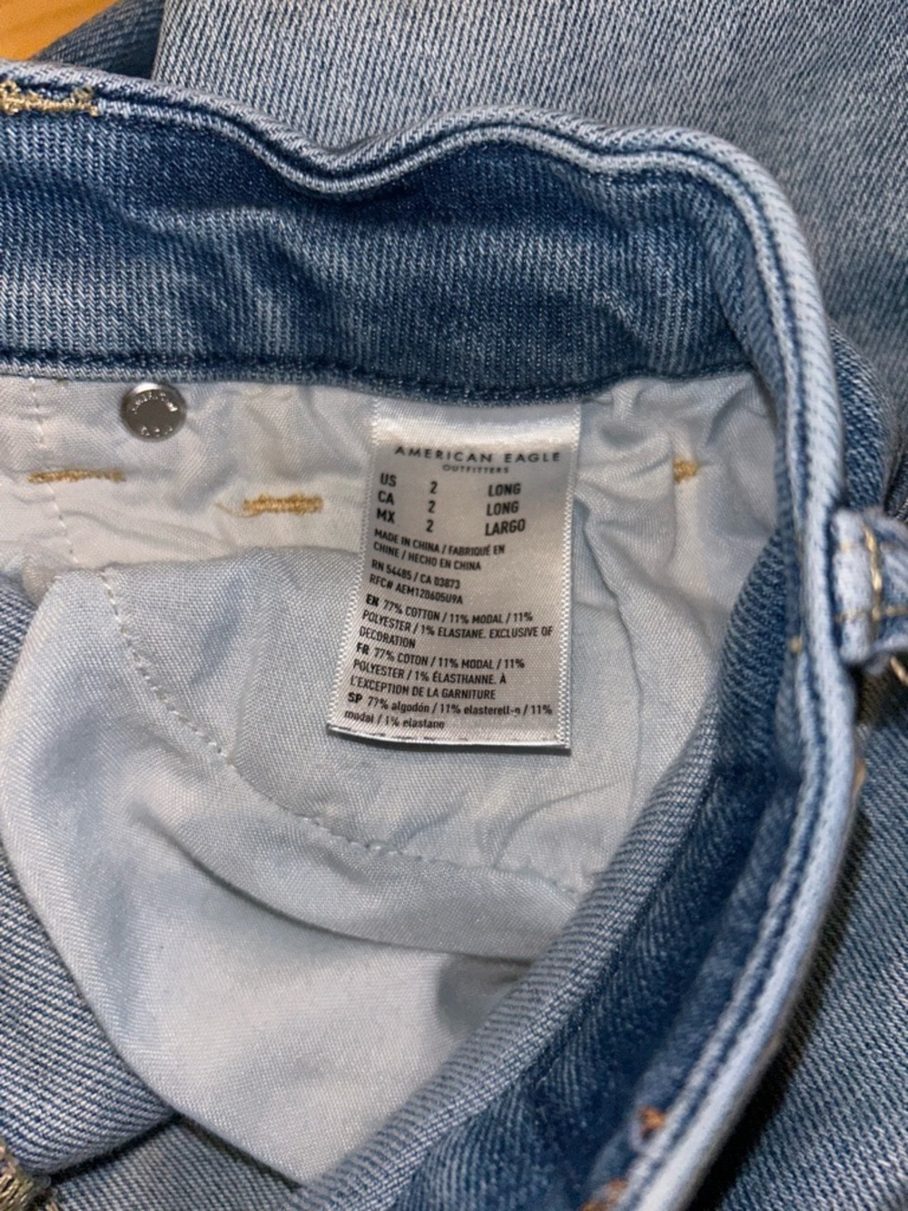 AE Curvy Mom Jean